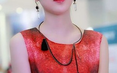 25年闺蜜谎称卖鸡蛋原是公司副董